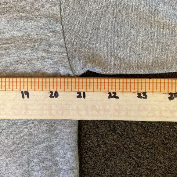 VTG Ramones Unisex Y2K Gray Presidential Grunge T Shirt Size Medium NYC Skyline - Picture 7 of 9